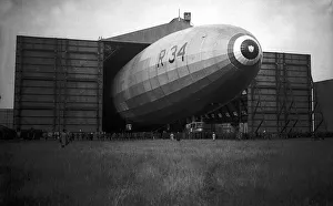 Return of the R34 airship from Atlantic flight - Entering hangar Return of the R34 airship from Atlantic flight - Entering hangar
