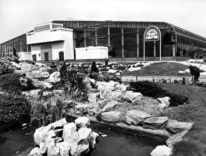 Rhyl Sun Centre, Rhyl, North Wales. Surrounded by the promenade flower gardens Rhyl Sun Centre, Rhyl, North Wales. Surrounded by the promenade flower gardens