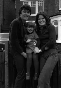 Richard Beckinsale with Judy Low and daughter Kate Beckinsale March 1977 msi Richard Beckinsale with Judy Low and daughter Kate Beckinsale March 1977 msi