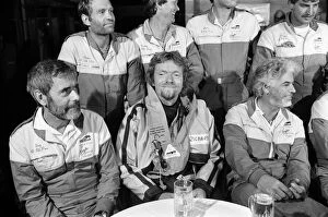 Images Dated 16th August 1985: Richard Branson and other members of the crew from The Virgin Atlantic Challenger which