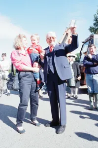 Images Dated 8th September 1990: Riverwatch... some of the donors to the River 90 Club project look at the work ahead in