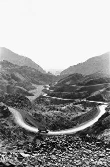 Images Dated 1st April 1977: The road connecting Pakistan with Afghanistan through the Khyber Pass. April 1977