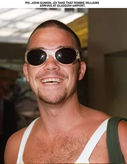 Robbie Williams arrives Glasgow Airport T In The Park