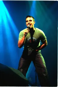 Mirror/0100to0199 00161/robbie williams concert slane castle Mirror/0100to0199 00161/robbie williams concert slane castle