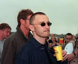 Robert Carlyle in crowd at T in the Park July 1999 Robert Carlyle in crowd at T in the Park July 1999