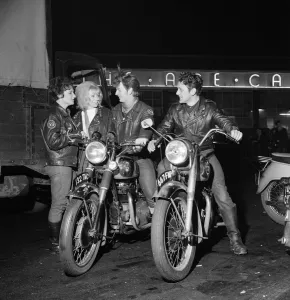 01239 Gallery: Rocker boys on motorcycles - called 'sickles'- talking to girls