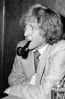 Rod Hull seen here taking a rest from emu at the opening of the Winchester Homecraft Rod Hull seen here taking a rest from emu at the opening of the Winchester Homecraft