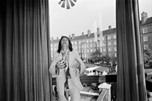 Images Dated 30th September 1972: Rod Stewart holding his Best Singer Award at The Oval Pop Festival