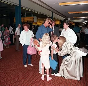 Images Dated 16th June 1986: Rod Stewart, Kelly Emberg and family at LAP June 1986