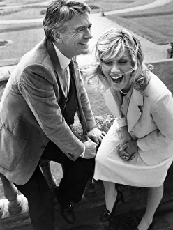 Ronnie Allen and Sue Lloyd who staer in t British sop opera Crosroads. Circa 1982 Ronnie Allen and Sue Lloyd who staer in t British sop opera Crosroads. Circa 1982