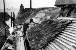 Roofing Spon Street cottages, Coventry. 13th September 1976 Roofing Spon Street cottages, Coventry. 13th September 1976