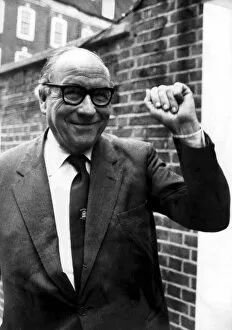 Images Dated 5th July 1982: Roy Jenkins celebrating as he arrives at SDP, 5th July 1982