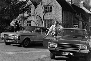 Roy Spicer drives the New Ford Consul through Britain's Loveliest Village Roy Spicer drives the New Ford Consul through Britain's Loveliest Village