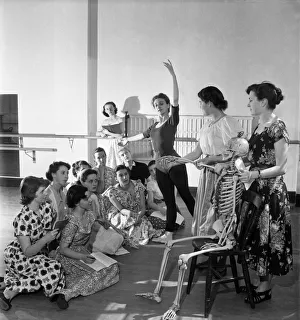 Royal Academy of dancing with special guest Josephine the Skeleton model. June 1952 C3191 Royal Academy of dancing with special guest Josephine the Skeleton model. June 1952 C3191