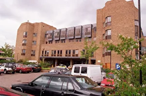 Images Dated 30th April 1996: The Royal Brompton Hospital front entrance 1996