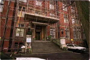 Royal Marsden Hospital front entrance 1995 Royal Marsden Hospital front entrance 1995