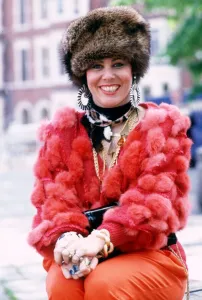 Ruby Wax actress wearing pink fur coat in May 1986 A©mirrorpix Ruby Wax actress wearing pink fur coat in May 1986 A©mirrorpix