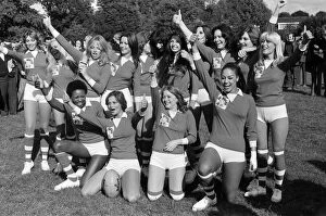 Images Dated 29th September 1974: Rugby match between actresses and models sponsored by The Put Mustard On It committee