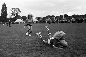 Images Dated 29th September 1974: Rugby match between actresses and models sponsored by The Put Mustard On It committee