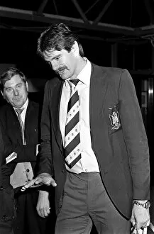 Images Dated 19th November 1980: Rugby Player Willie Anderson Arrives At Aldergrove Nov 80 Rugby player Willie