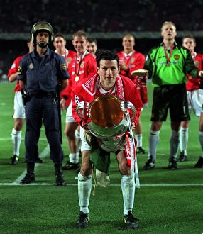 Images Dated 26th May 1999: Ryan Giggs May 1999 Manchester Uniteds midfielder rests foot on the Champions