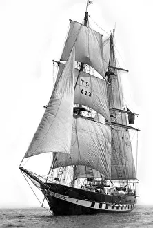 Sail training Ship Royalist. March 1976 P005224 Sail training Ship Royalist. March 1976 P005224