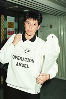 Images Dated 6th February 1994: Sally Becker, British Aid Worker and Heroine, pictured at London Heathrow Airport