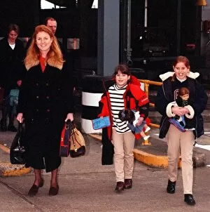 Images Dated 23rd February 1999: Sarah Ferguson the Duchess of York and children Beatrice