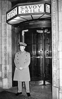Images Dated 8th December 1970: The Savoy Grill restaurant, situated in the entrance area of The Savoy Hotel, The Strand
