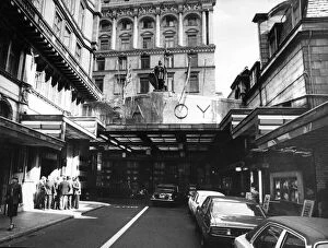 Images Dated 18th June 1978: The Savoy Hotel, The Strand, London. Picture shows the entrance