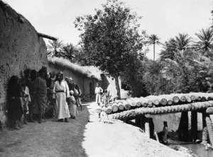 00573 Gallery: A scene in a village beyond Baghdad as the British army advance in Mesopotamia