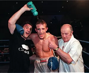 Images Dated 27th February 1998: Scott Dixon boxer February 1998 celebrates his win over boxer Chris Saunders