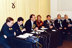 Images Dated 10th December 1990: Scottish National Party, news press conference, 10th December 1990