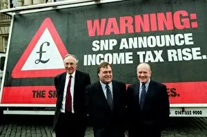 Images Dated 22nd January 1999: Scottish Secretary Donald Dewar (Left) Deputy Prime Minister John Prescott (Centre