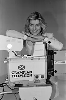 Images Dated 11th September 1991: Selina Scott in a Grampian television studio. 11th September 1991