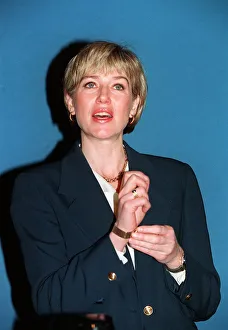 Selina Scott TV presenter Jan 94 January 1994 A©mirrorpix Selina Scott TV presenter Jan 94 January 1994 A©mirrorpix