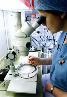 Images Dated 7th January 1994: Senior embryologist Jane Skelton using state-of-the-art micro manipulation equipment at