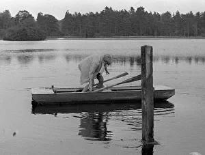 00140 Gallery: Sheila Hancock Actress May 1968 At Liphook Health Farm Pictured Rowing Boat