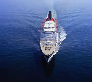 Images Dated 1st July 1990: Ships QE2 July 1990 aerial view of ship at sea