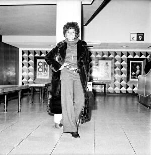 Shirley Bassey pictured at Heathrow Airport. March 1971 71-2132