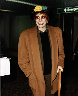Images Dated 11th February 1991: Shirley Maclaine the actress arriving at Heathrow