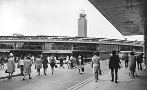 Images Dated 2nd July 1971: Shoppers milling around at Coventrys Retail Market. 2nd July 1971