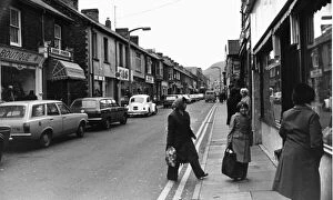 Shopping Hannah Street, Porth. 22nd November 1977