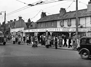 01159 Gallery: Shops on the seafront in Southend-on-Sea, Essex, England. 3rd August 1954