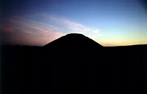 Images Dated 2nd February 1999: Silbury Hill in Wiltshire Sunrise Dawn Shadows