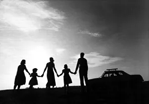 Silhouettes - family An encounter of the Fourth Kind Silhouettes - family An encounter of the Fourth Kind
