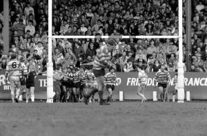 Images Dated 22nd March 1986: Silk Cut Challenge Cup Semi-final at Wigan. Castleford beat Oldham 18-17