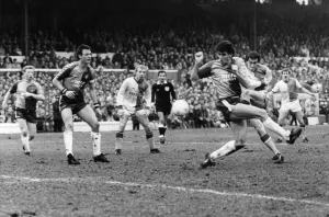 Images Dated 20th February 1988: Simon Garner in action for Blackburn Rovers at Ewood Park February 1988