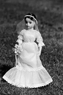 Images Dated 25th March 1982: A Sindy doll in a bride dress. 25th March 1982