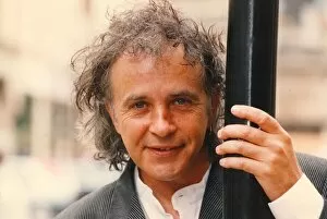 Images Dated 20th June 1995: Singer David Essex at Newcastles Theatre Royal 20 June 1995